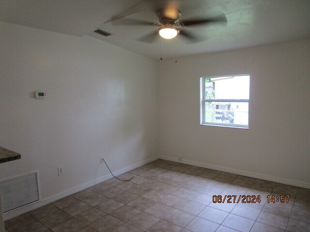 Building Photo - 446 Elsie Ave