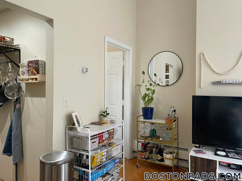 Building Photo - 423 Shawmut Ave