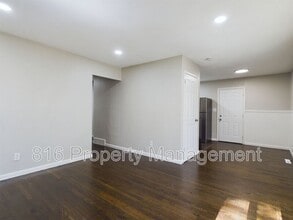 Building Photo - 4535 Lister Ave