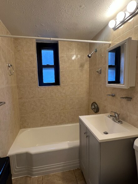 Building Photo - 117 Washington St