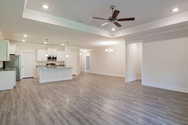 Building Photo - 3 bed home in quiet Cantonment