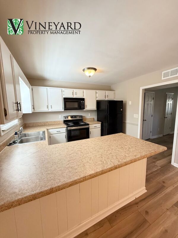 Building Photo - 6055 Sand Wedge Cir