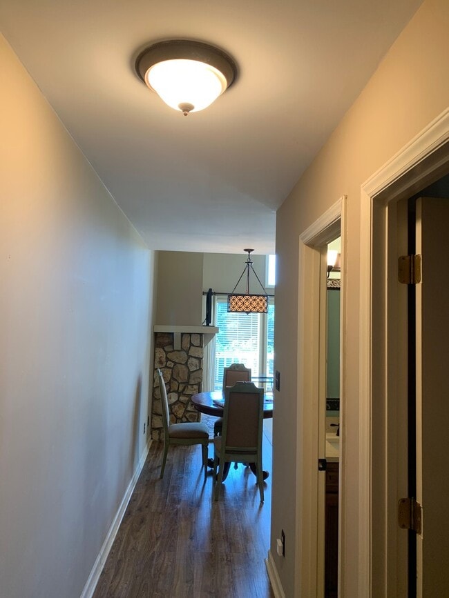 Building Photo - 2/2 Fully Furnished Condo in Willow Valley...