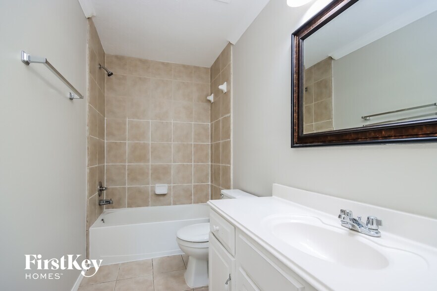 Building Photo - 20119 Mammoth Falls Dr