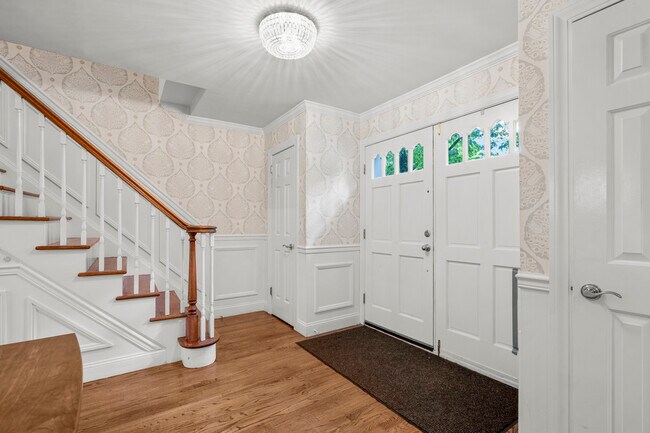 Building Photo - 341 Orienta Ave
