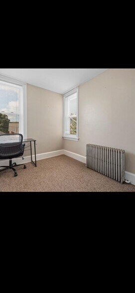 Building Photo - 125 N 4th St