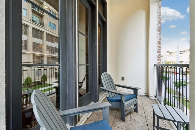 Building Photo - 1521 Oakdale St