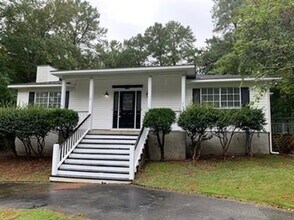 Building Photo - Spanish Fort Duplex Side B 2/1 with Bonus Room