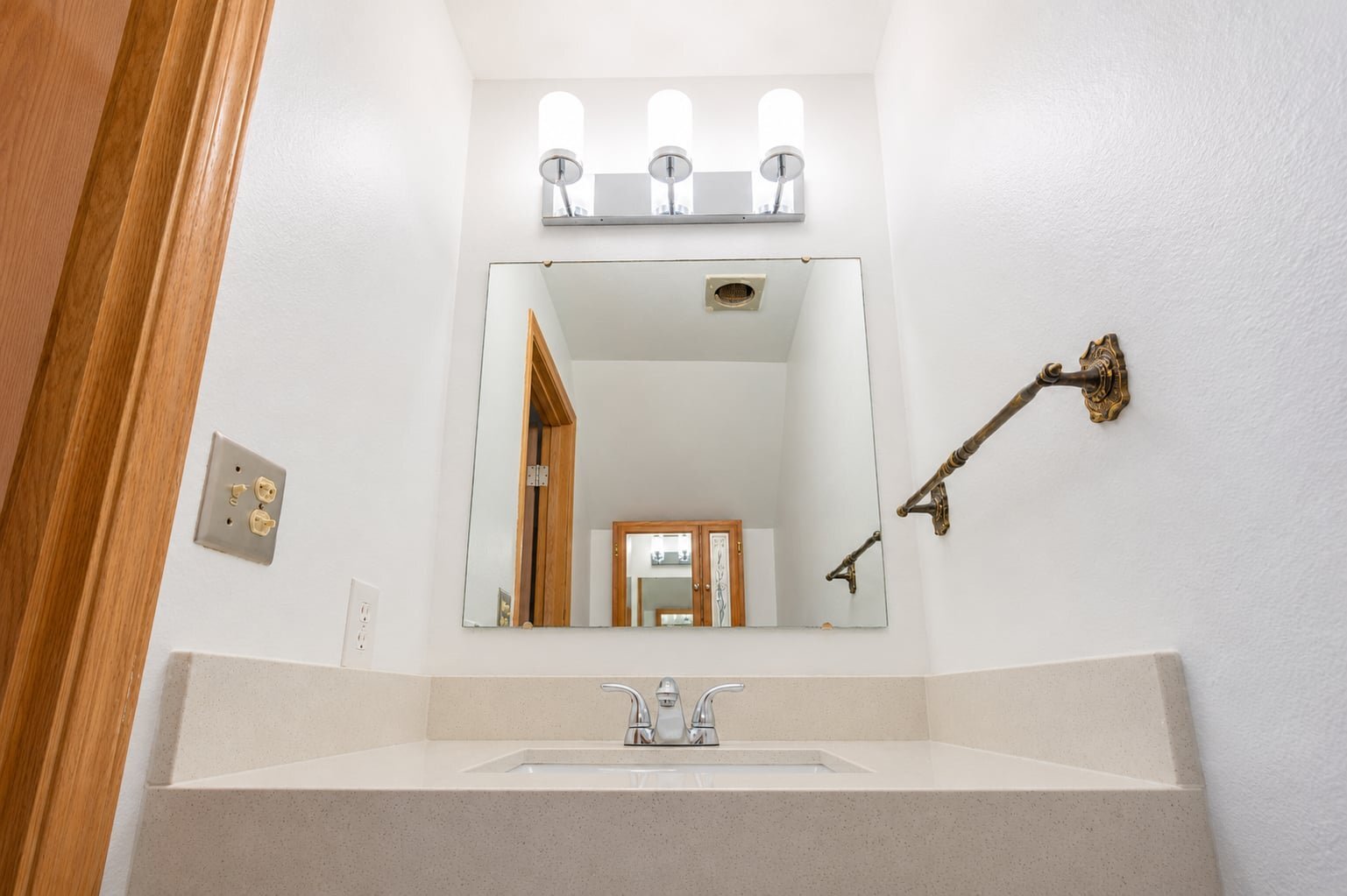 Building Photo - 4827 S 56th St