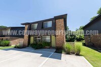 Building Photo - 716 S Mitchell St