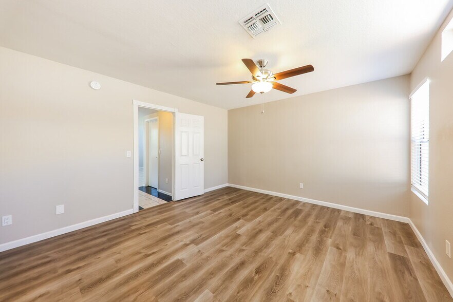 Building Photo - 6782 W Tina Ln