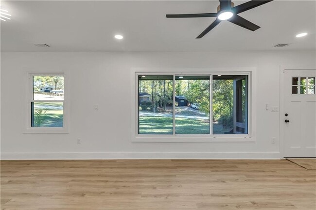 Building Photo - 2358 Tilson Rd