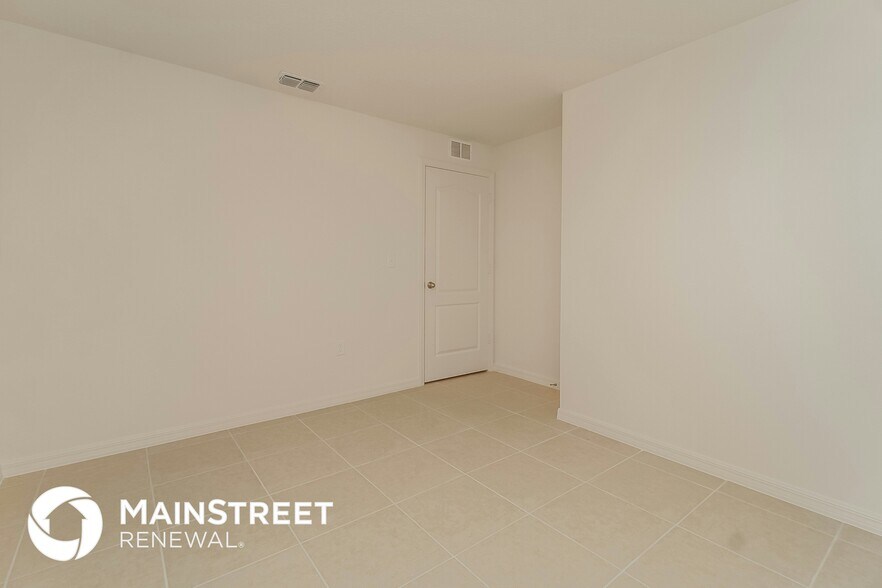 Building Photo - 12019 Indian Grass Wy