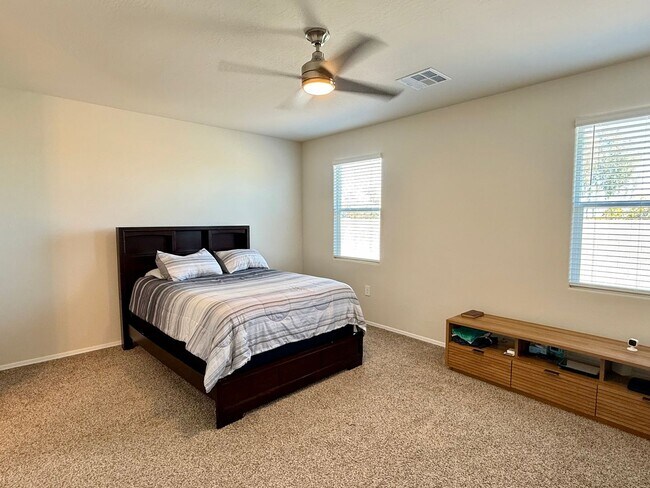 Building Photo - Large Newer-Built 4 Bedroom 2 Bathroom 3 Car Garage Home in Coolidge!