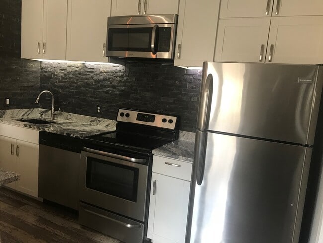 Building Photo - 50 North St.