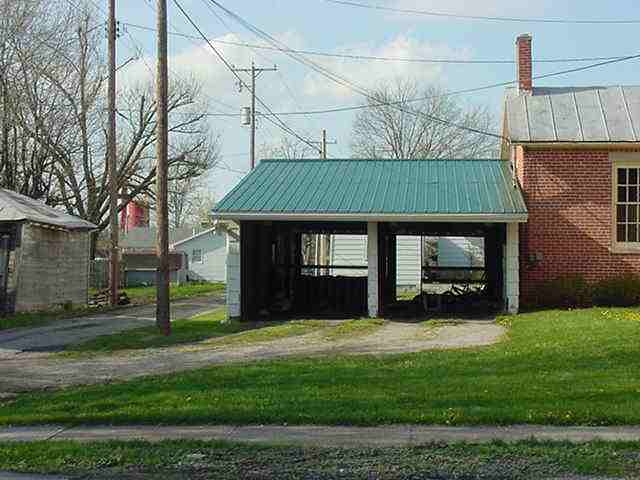 Building Photo - 302 W Carrol St