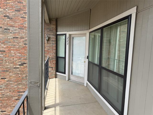 Building Photo - 2736 Silver Creek Dr