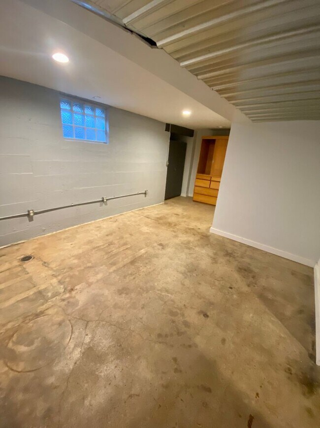 Building Photo - Cozy Basement Apartment – All Utilities Included, Private Entrance & Minutes from Purdue!