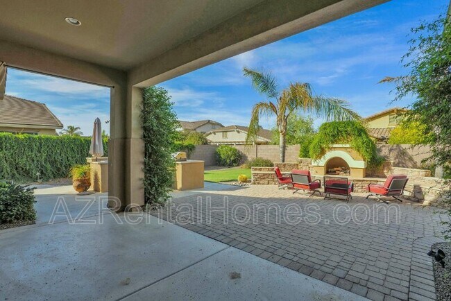 Building Photo - 1492 E Prescott Pl