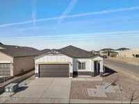 Building Photo - 51057 Sand Verbena Ave