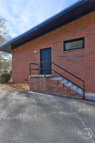 Building Photo - 333 Alcovy St