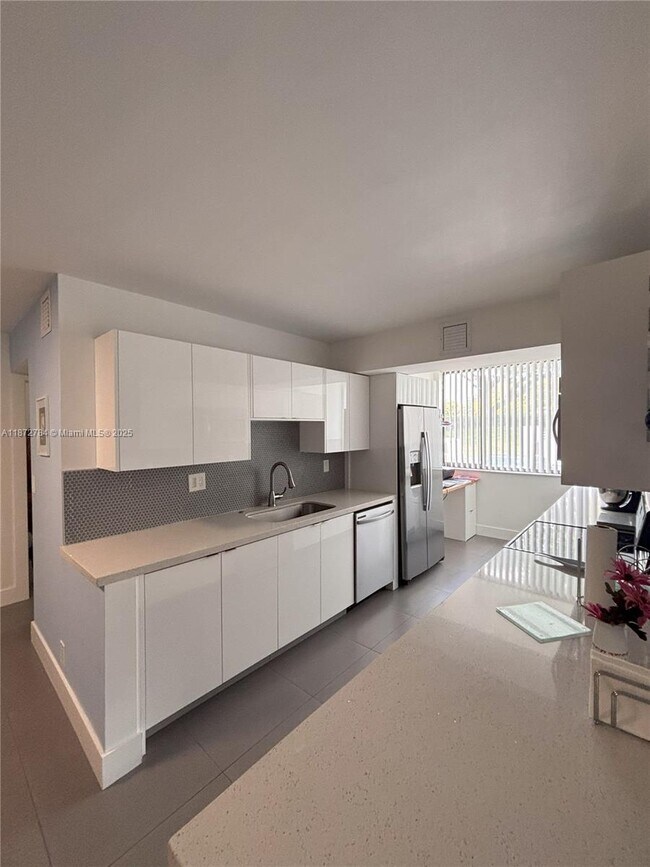 Building Photo - 9501 SW 1st Ct