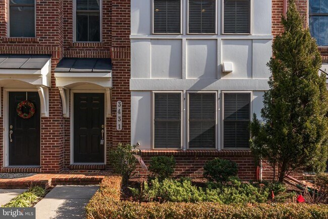 Building Photo - 3431 Kemper Rd