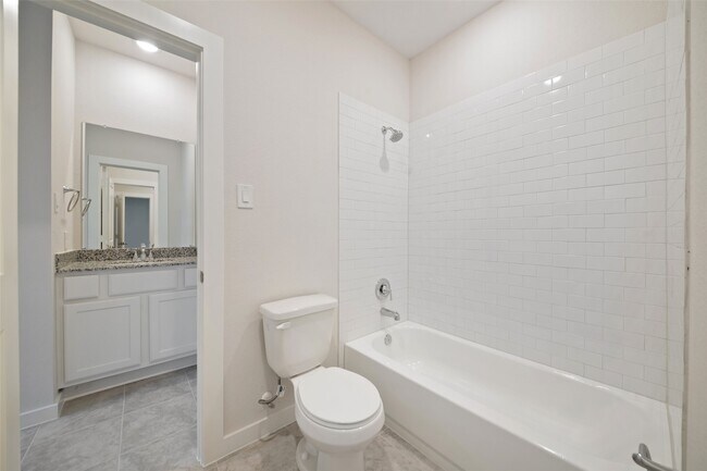 Building Photo - 820 Sendero Trail