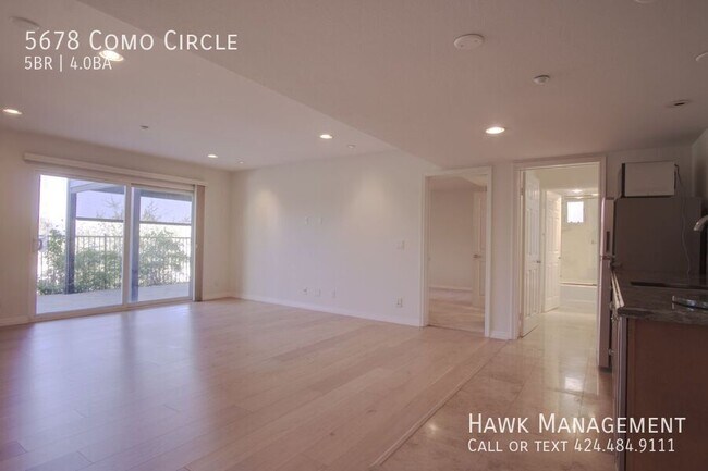 Building Photo - 5678 Como Cir