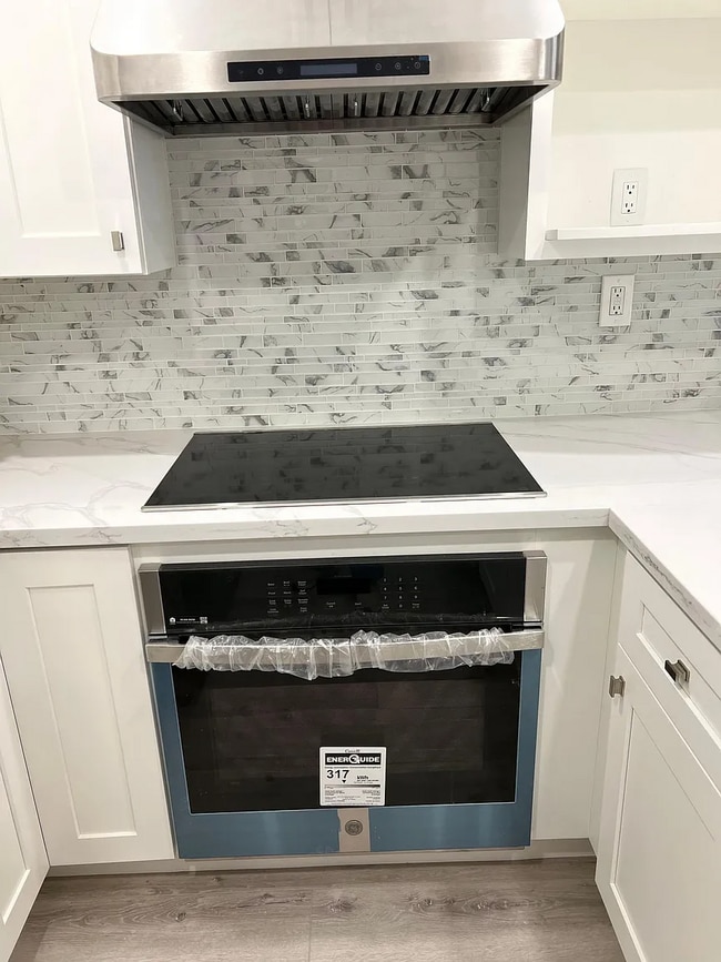 Building Photo - 1bed/1bath condo with patio.