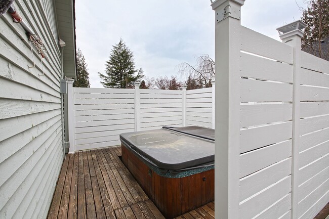 Building Photo - Beautiful Home in Gleneagle Neighborhood