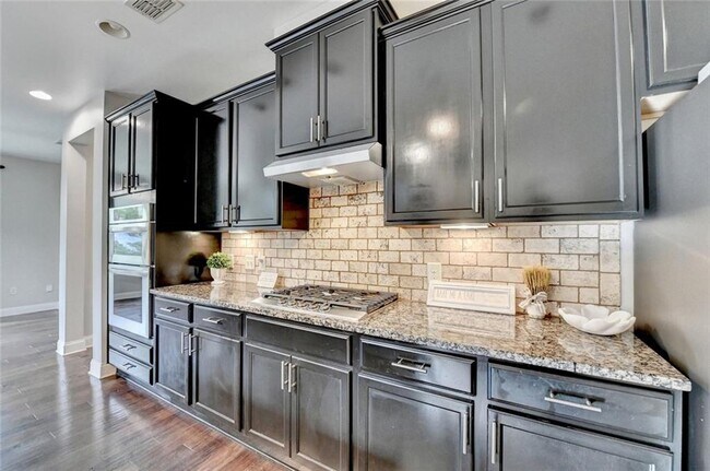 Building Photo - 2540 Maple Ridge Ln
