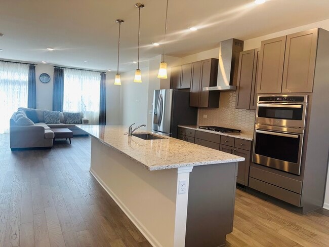 Building Photo - 4165 Chelsea Mnr Cir