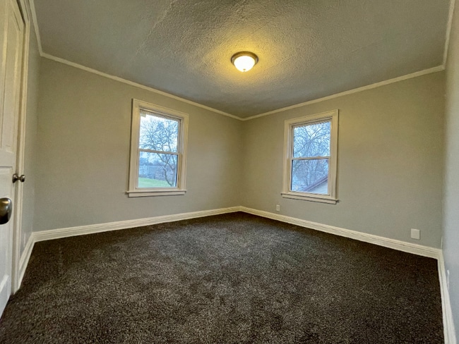 Building Photo - 404 N 64th St
