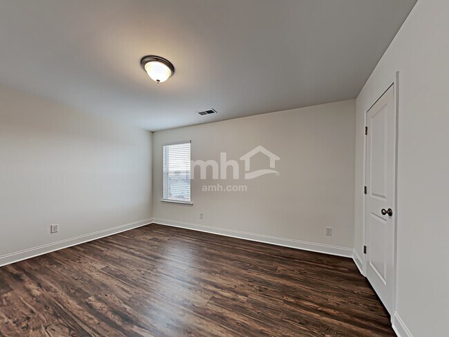 Building Photo - 115 Ashton Dr