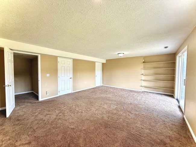 Building Photo - Jeremy Ranch Retreat – Available Now
