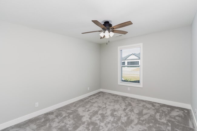 Building Photo - 4914 Glide Cv