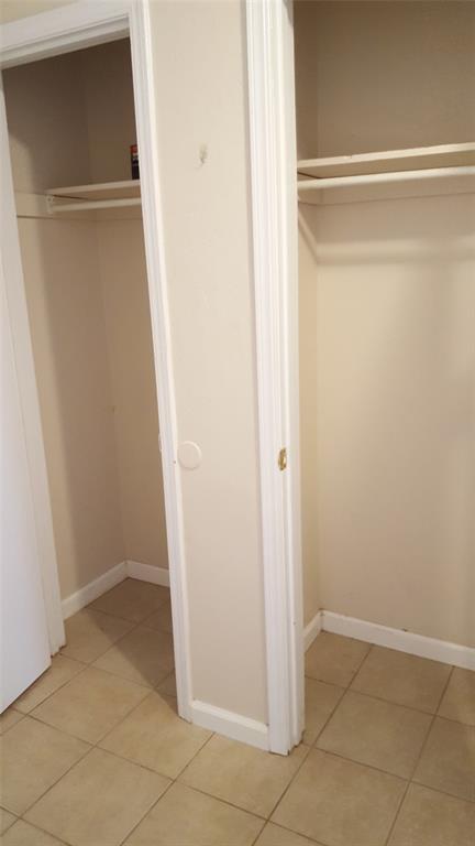 Building Photo - 831 Russell Cir