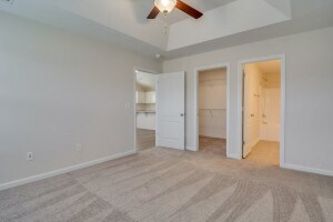 Building Photo - 438 Amesbury Dr