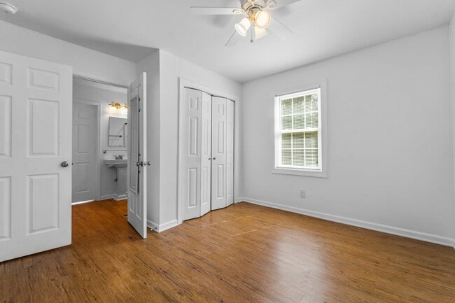 Building Photo - Updated 2 Bed 1 Bath in Coats - Pet Friendly!