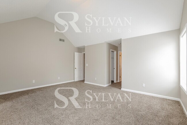 Building Photo - Discover the convenience of Lithonia living