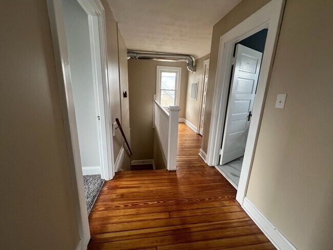 Building Photo - 1414 W Main St