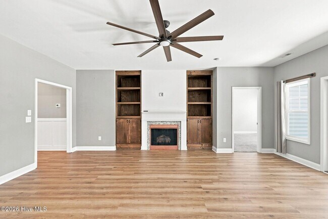 Building Photo - 233 Forester Dr