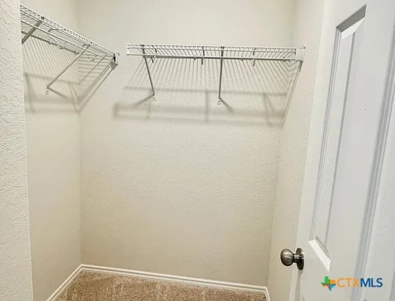 Building Photo - 452 Lynwood Gold