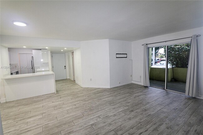 Building Photo - 10755 SW 108th Ave