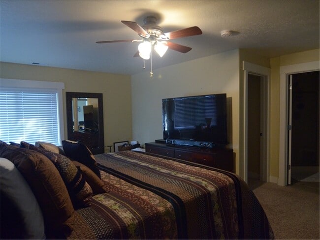 Building Photo - MUST SEE! Beautiful 4 Bedroom/3 Bathroom Home--Near BYU and Peaks Ice Arena