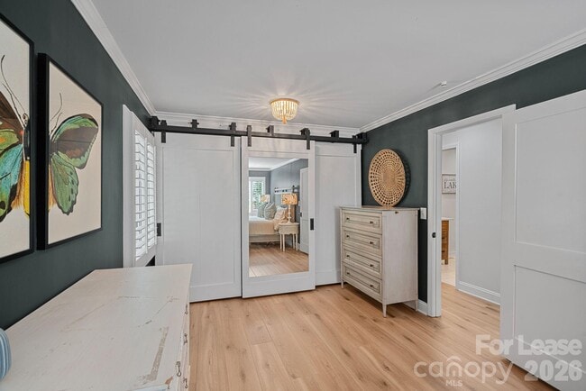 Building Photo - 18026 Whispering Oaks Dr