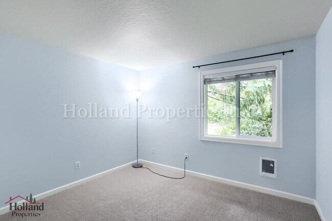 Building Photo - 2680 SW 87th Ave