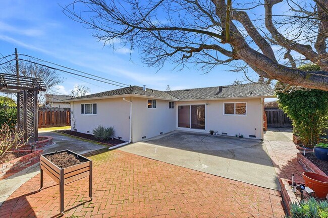 Building Photo - 4859 Borina Dr