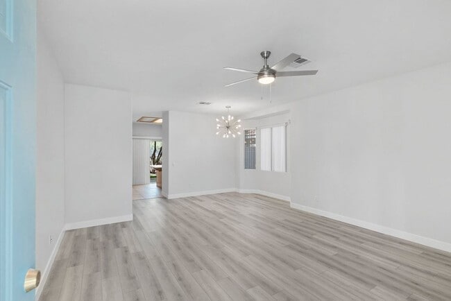 Building Photo - VERY CUTE 2 BEDROOM, SINGLE STORY HOME IN "GREEN VALLEY RANCH!!"